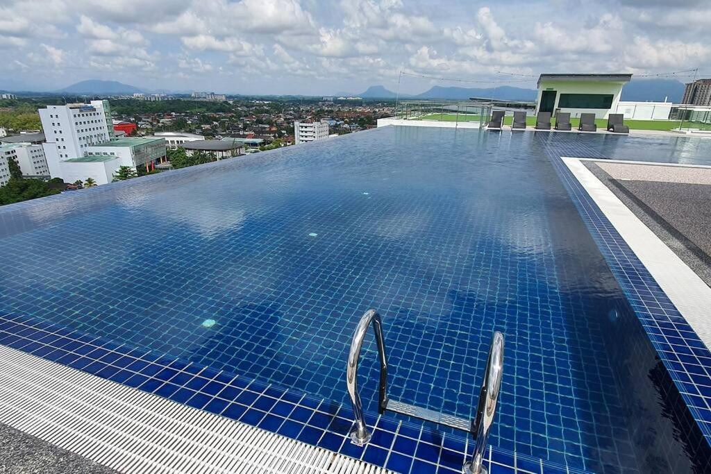 Kozi Square New Sgh Cozy Home 7A Kuching Luaran gambar